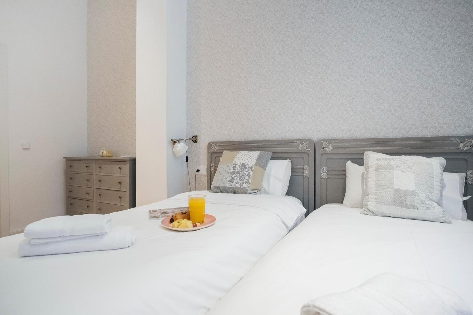 Fantastico 4R + 3B En Madrid Centro Apartment Bagian luar foto